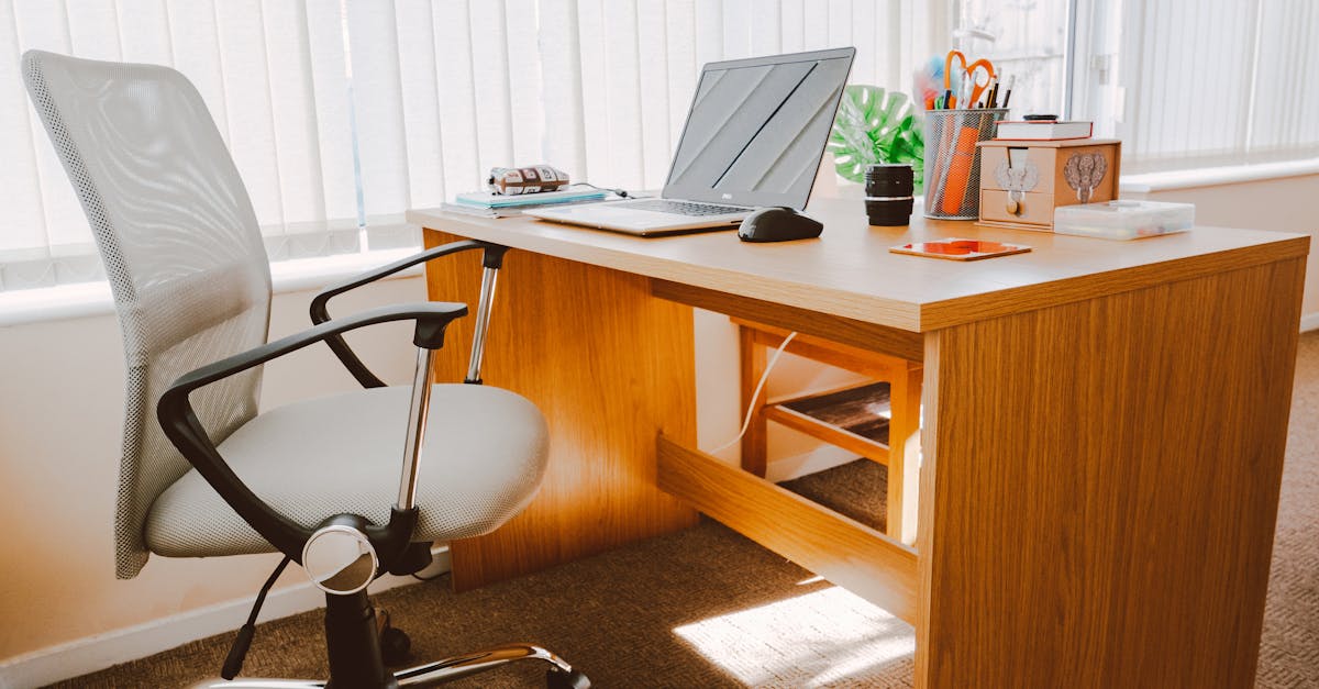 Adjustable Standing Desks in Manchester  