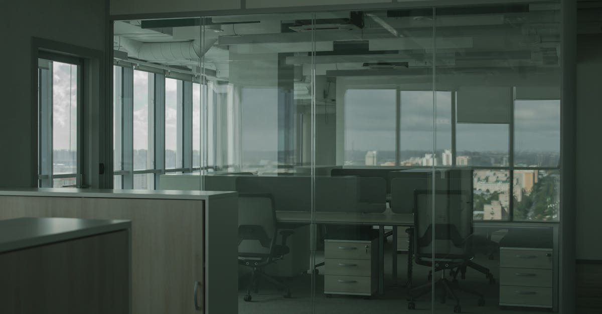 Glass Office Desks for Modern Aesthetics